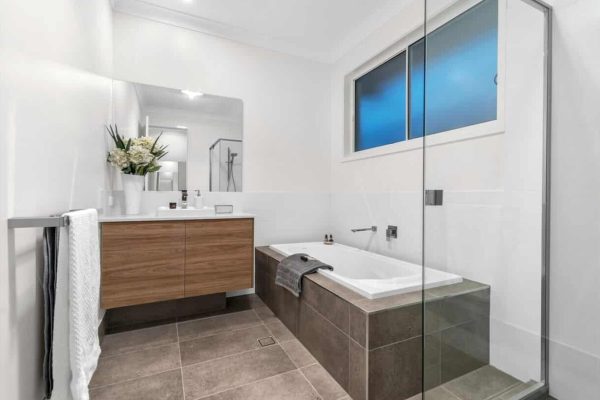 Modern bathroom renovations Cannon Hill by Jensen Constructions QLD